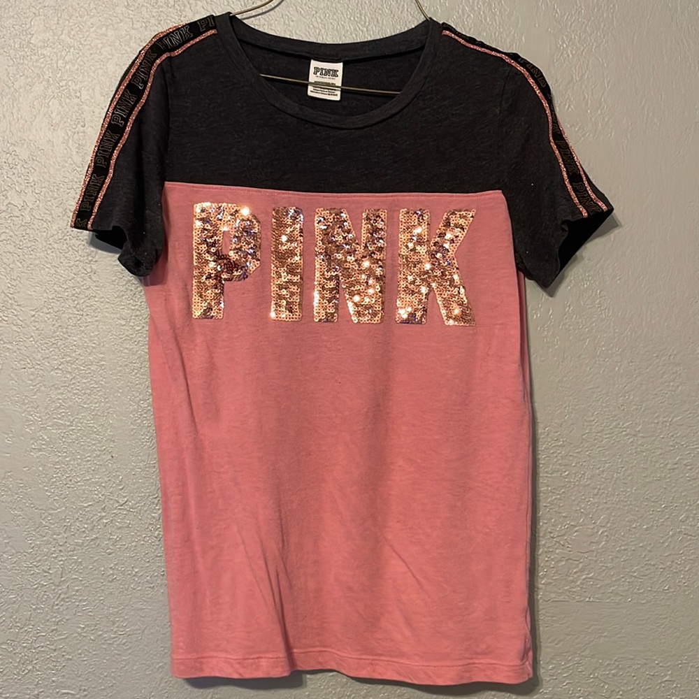 PINK XS pink and gray t-shirt with rose gold sequins